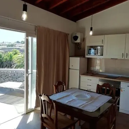 Casa Papin Inmersa En Un Entorno Natural Feriehus
