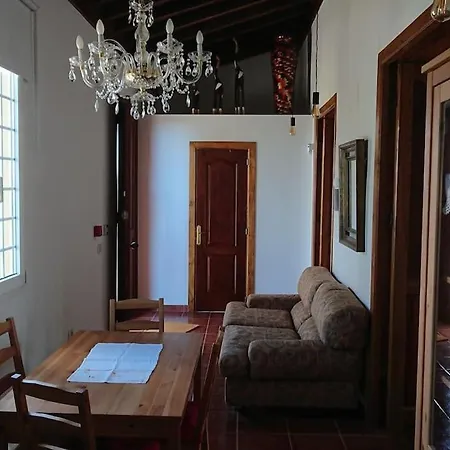Casa Papin Inmersa En Un Entorno Natural